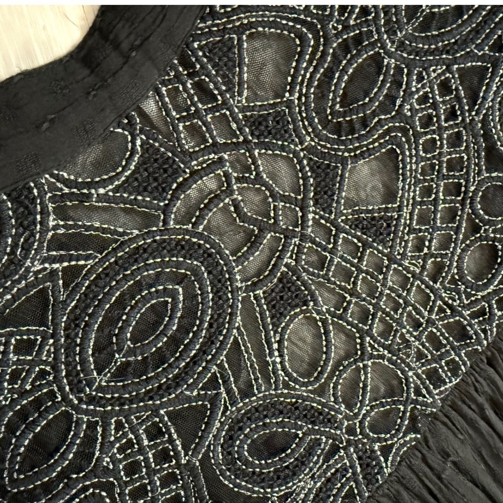 Free People Black Crinkle Gauze Lace Shoulder Button Down Blouse XS OB524584 - Picture 12 of 13
